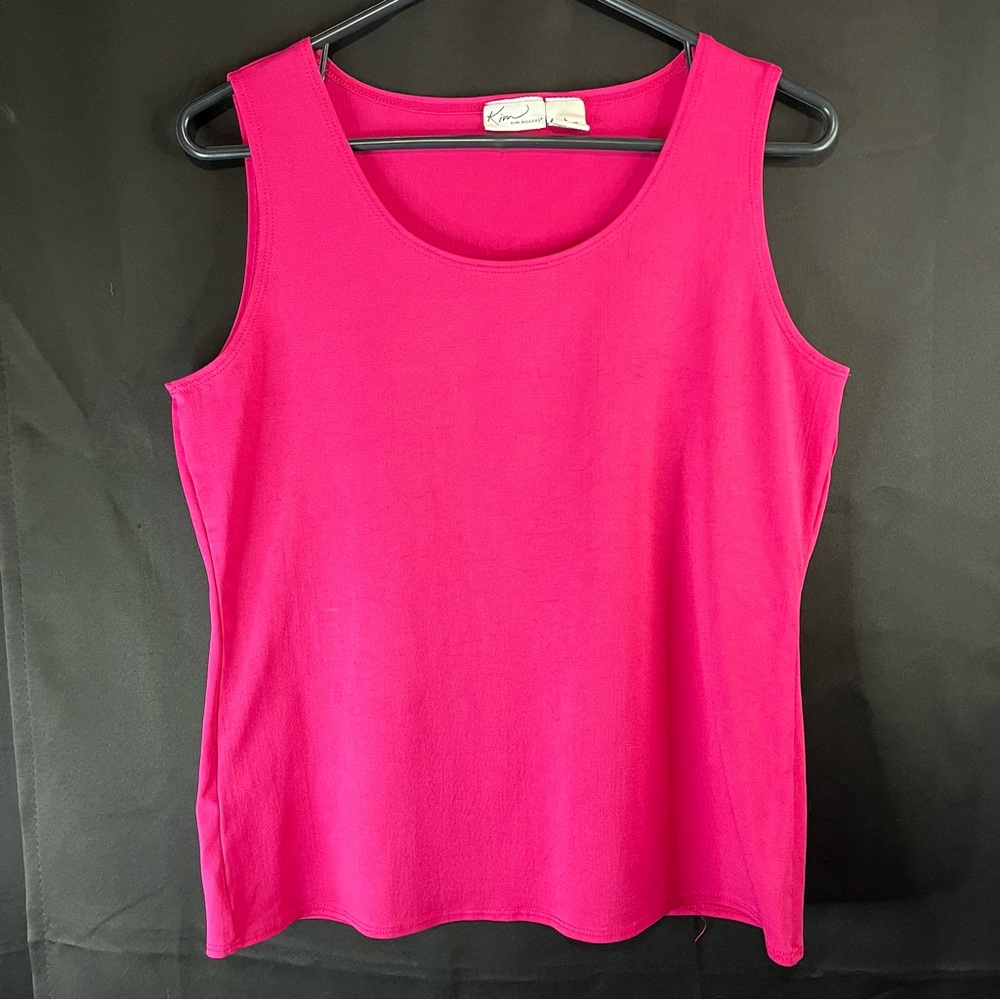Kim Rogers, pink sleeveless shirt. Size Large EUC